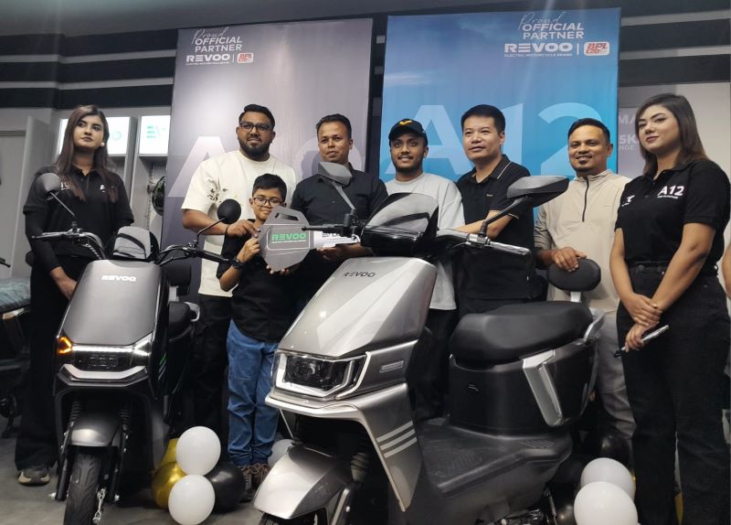 বাজারে দুইটি ইলেকট্রিক বাইক আনল রিভো, এক চার্জে চলবে ৮৫ কিলোমিটার